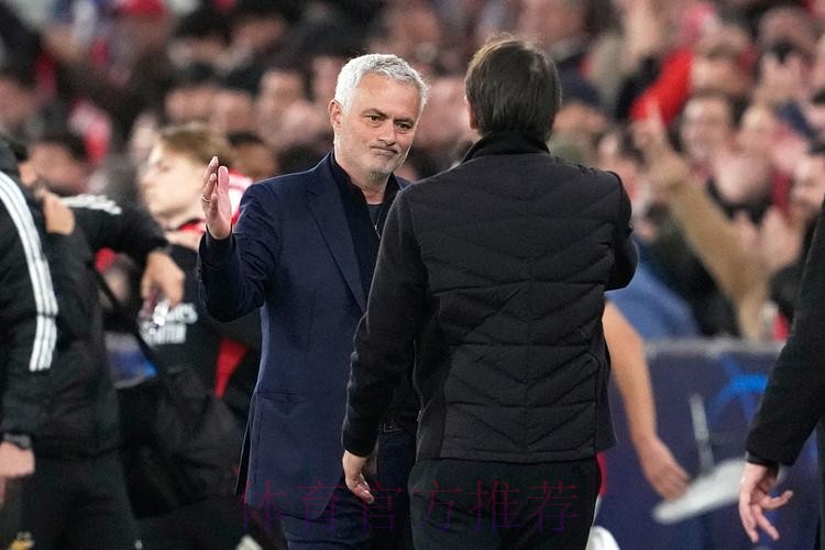 62岁穆帅里程碑战KO孔蒂!率队从4连败到2连胜,欧冠晋级希望重燃 62岁穆帅里程碑战KO孔蒂!率队从4连败到2连胜,欧冠晋级希望重燃